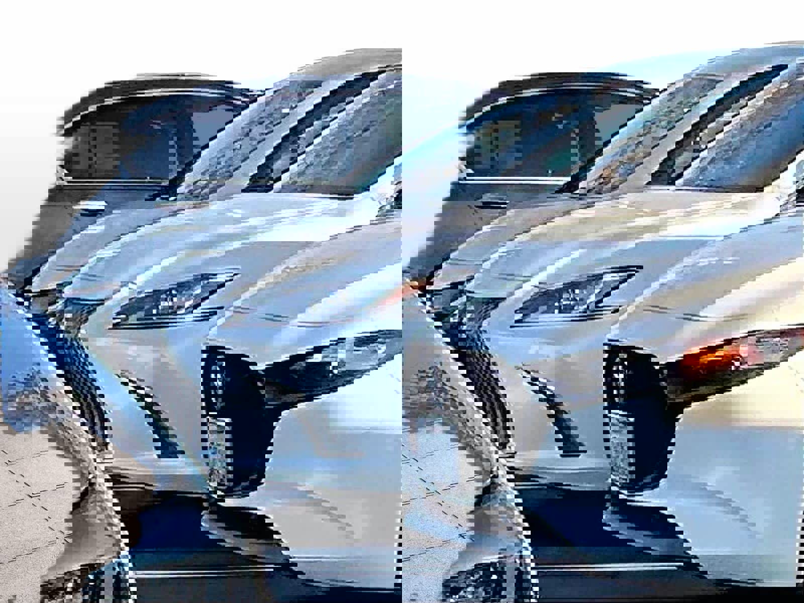 Certified 2026 BMW i5 eDrive40 w/ Premium Package image 3