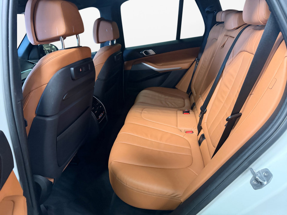 Used 2019 BMW X5 xDrive40i w/ Convenience Package image 16