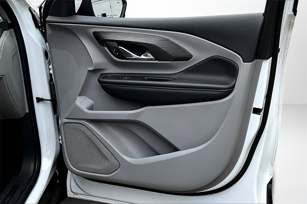 Used 2023 GMC Terrain SLE w/ Driver Convenience Package image 26