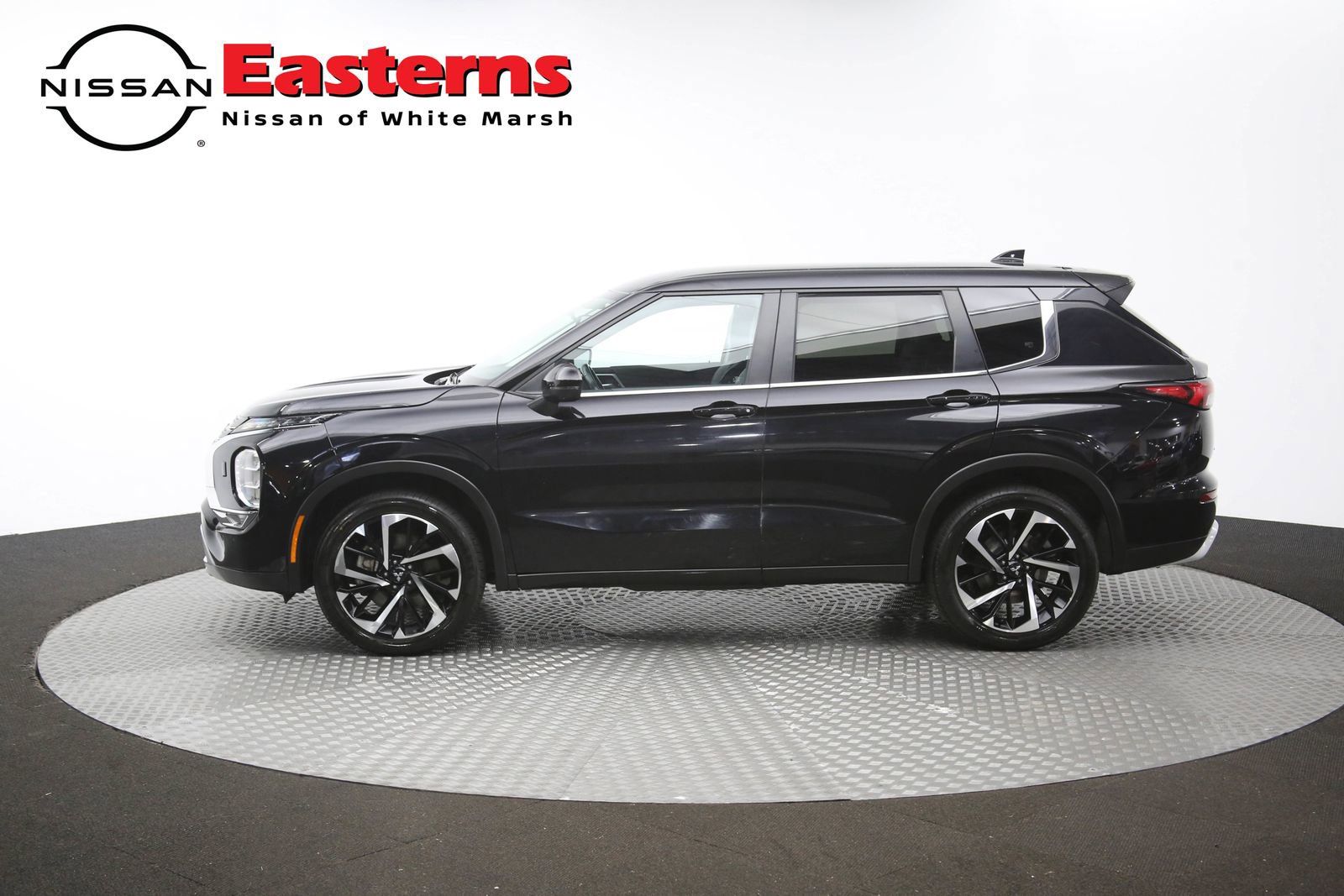 Used 2024 Mitsubishi Outlander AWD image 59