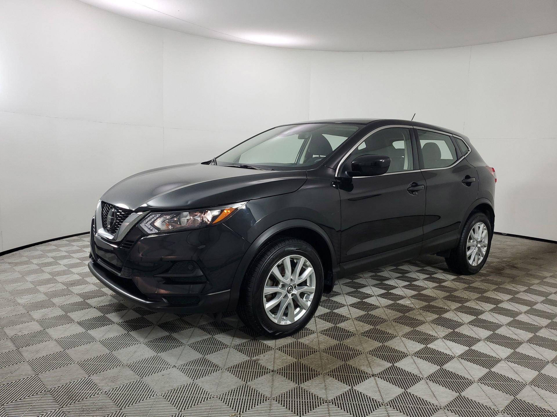 Used 2020 Nissan Rogue Sport S w/ Appearance Package image 5