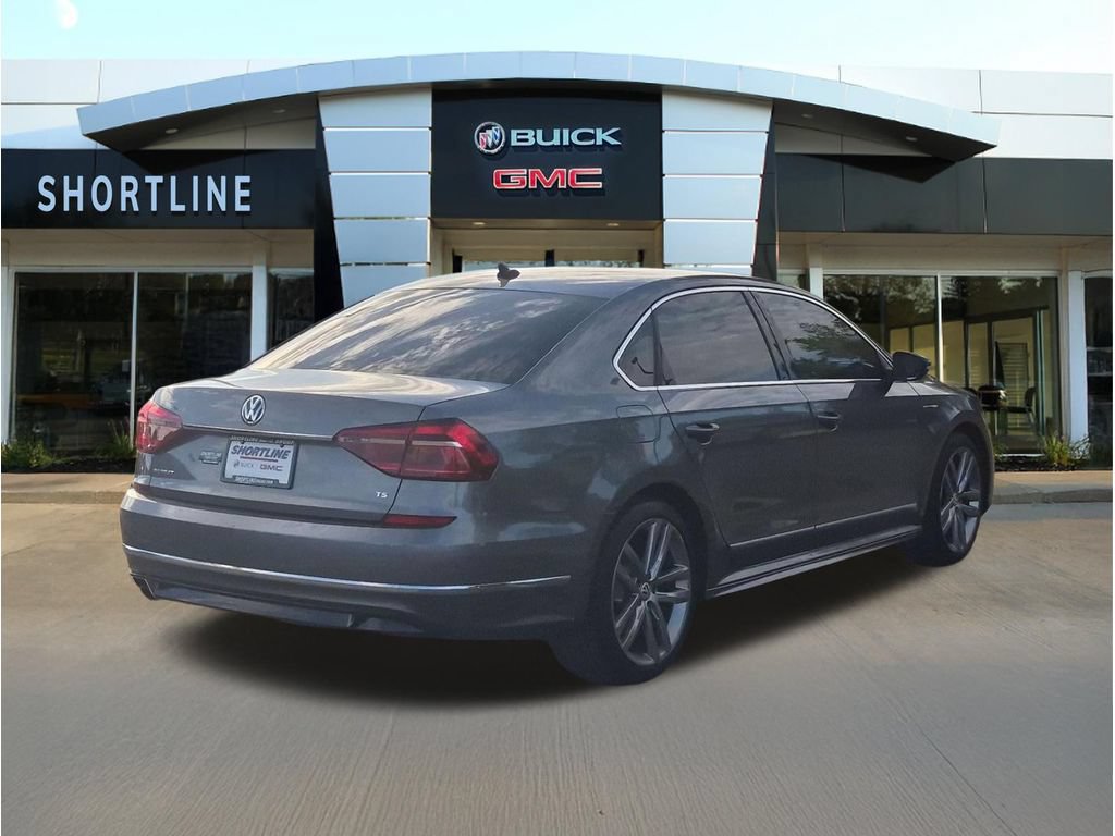 Used 2017 Volkswagen Passat 1.8T R-Line FWD image 3
