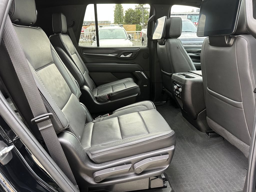 Used 2024 GMC Yukon Denali w/ Denali Reserve Package AWD/4WD image 12