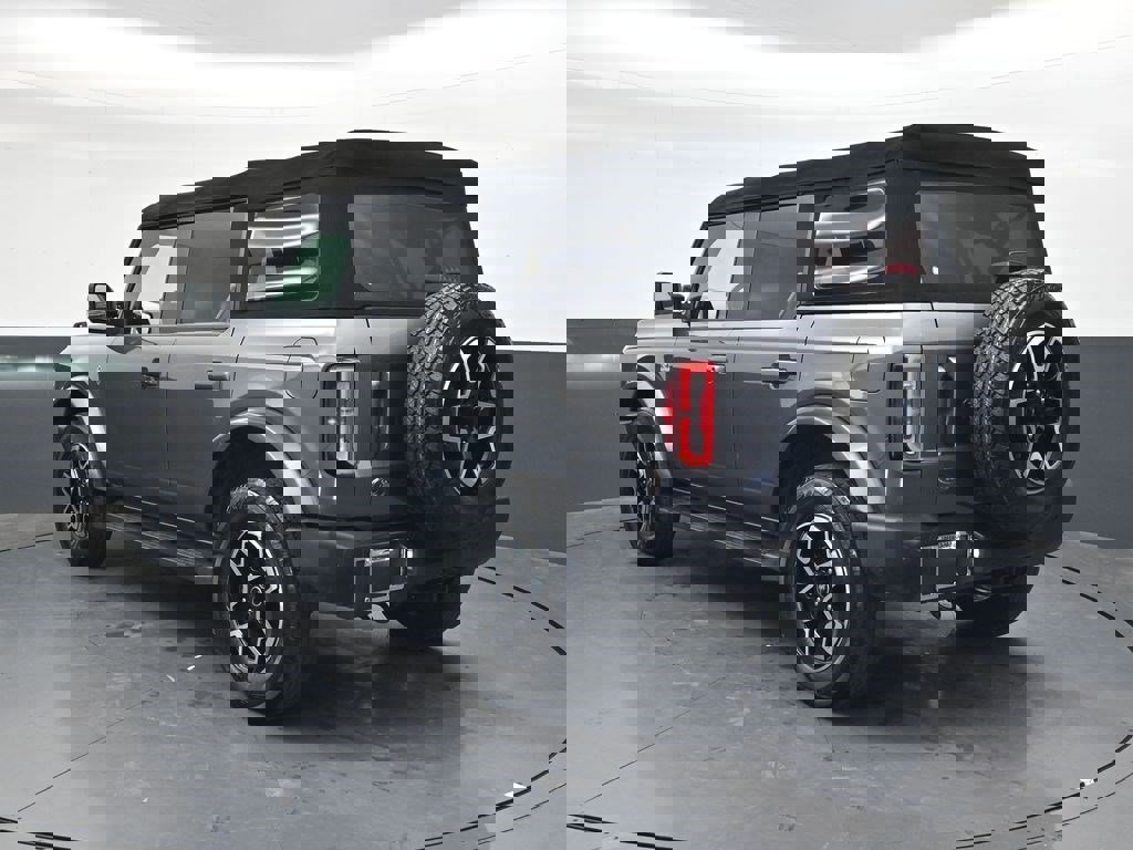 Used 2021 Ford Bronco Outer Banks image 6