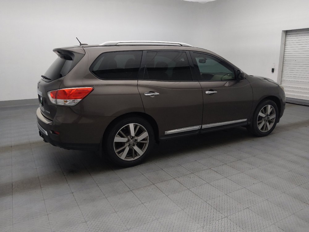Used 2015 Nissan Pathfinder Platinum w/ Family Entertainment Package FWD image 10