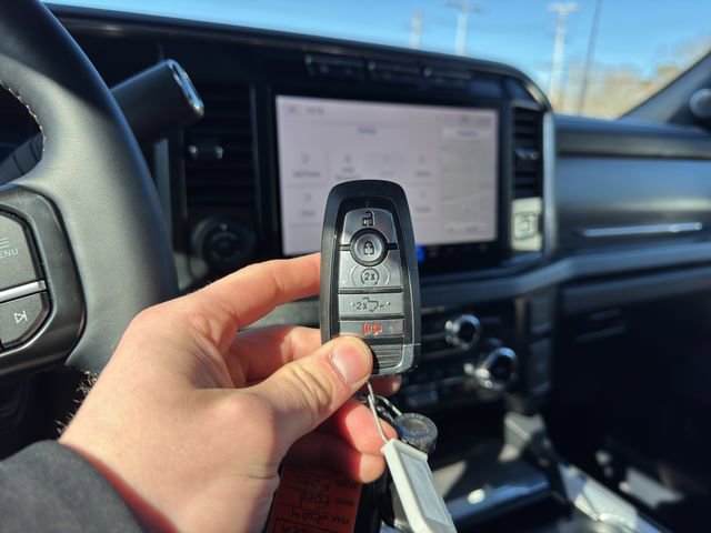 Used 2024 Ford F250 Platinum image 30