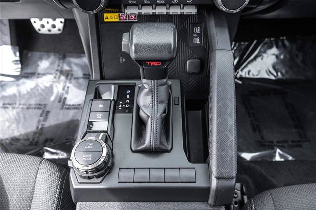Used 2025 Toyota 4Runner TRD Sport AWD/4WD image 18