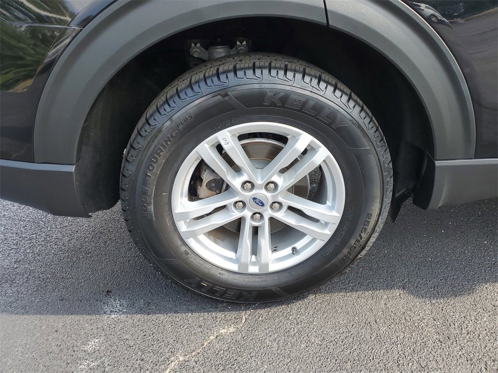 Certified 2022 Ford Explorer XLT image 5