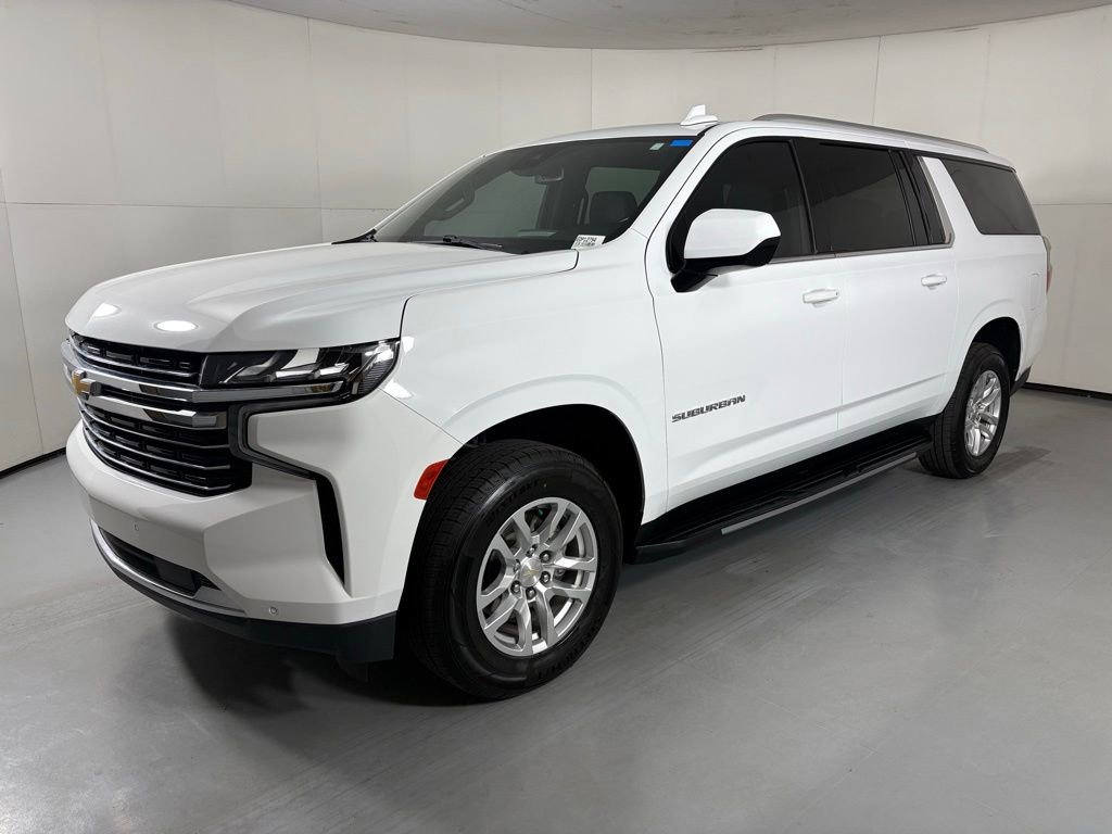 Used 2024 Chevrolet Suburban LT RWD image 5