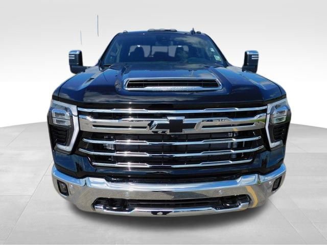 New 2026 Chevrolet Silverado 3500 LTZ w/ LTZ Plus Package image 2