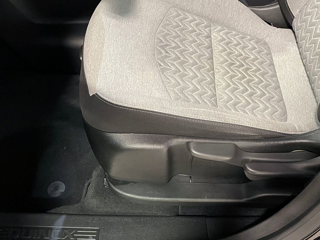 Used 2023 Chevrolet Equinox LS image 20