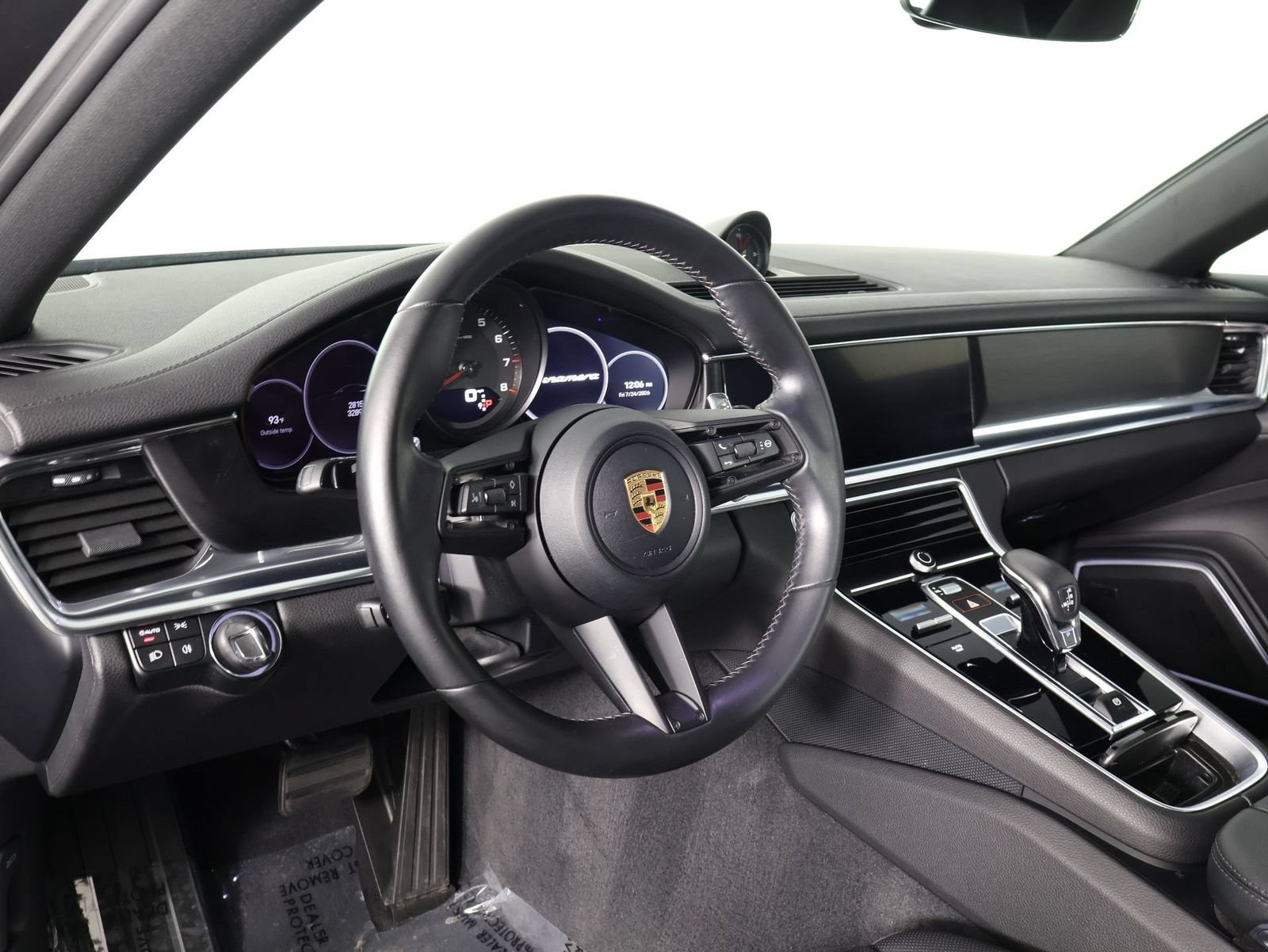 Certified 2023 Porsche Panamera Platinum Edition RWD image 4