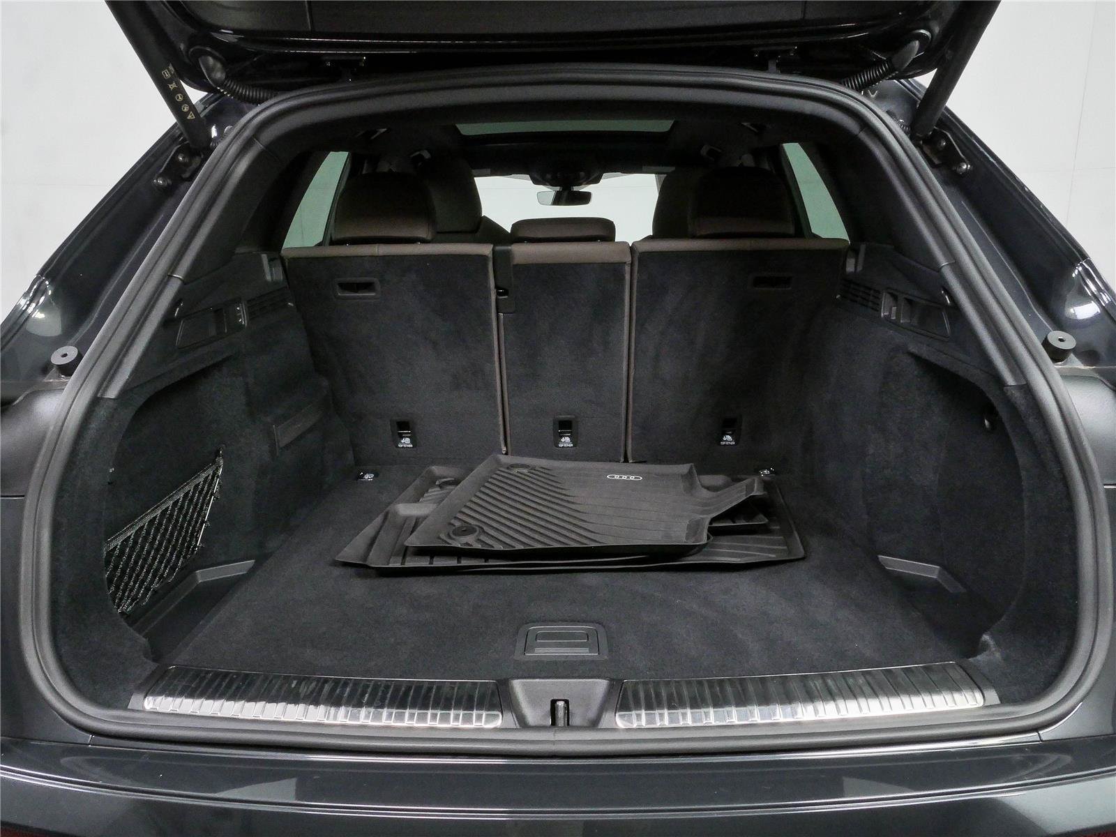 Used 2025 Audi Q5 Prestige AWD/4WD image 32