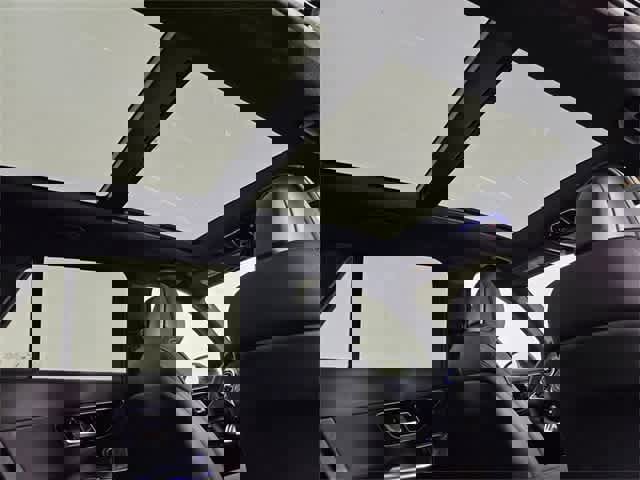 Used 2025 Mercedes-Benz GLC 300 4MATIC image 42