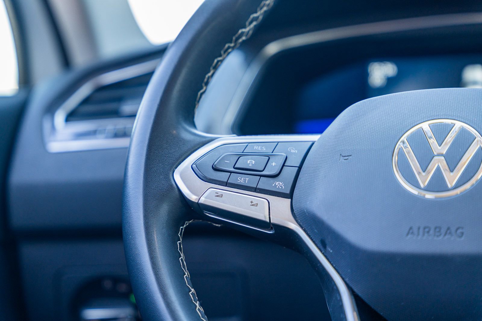 Used 2023 Volkswagen Tiguan SE image 26