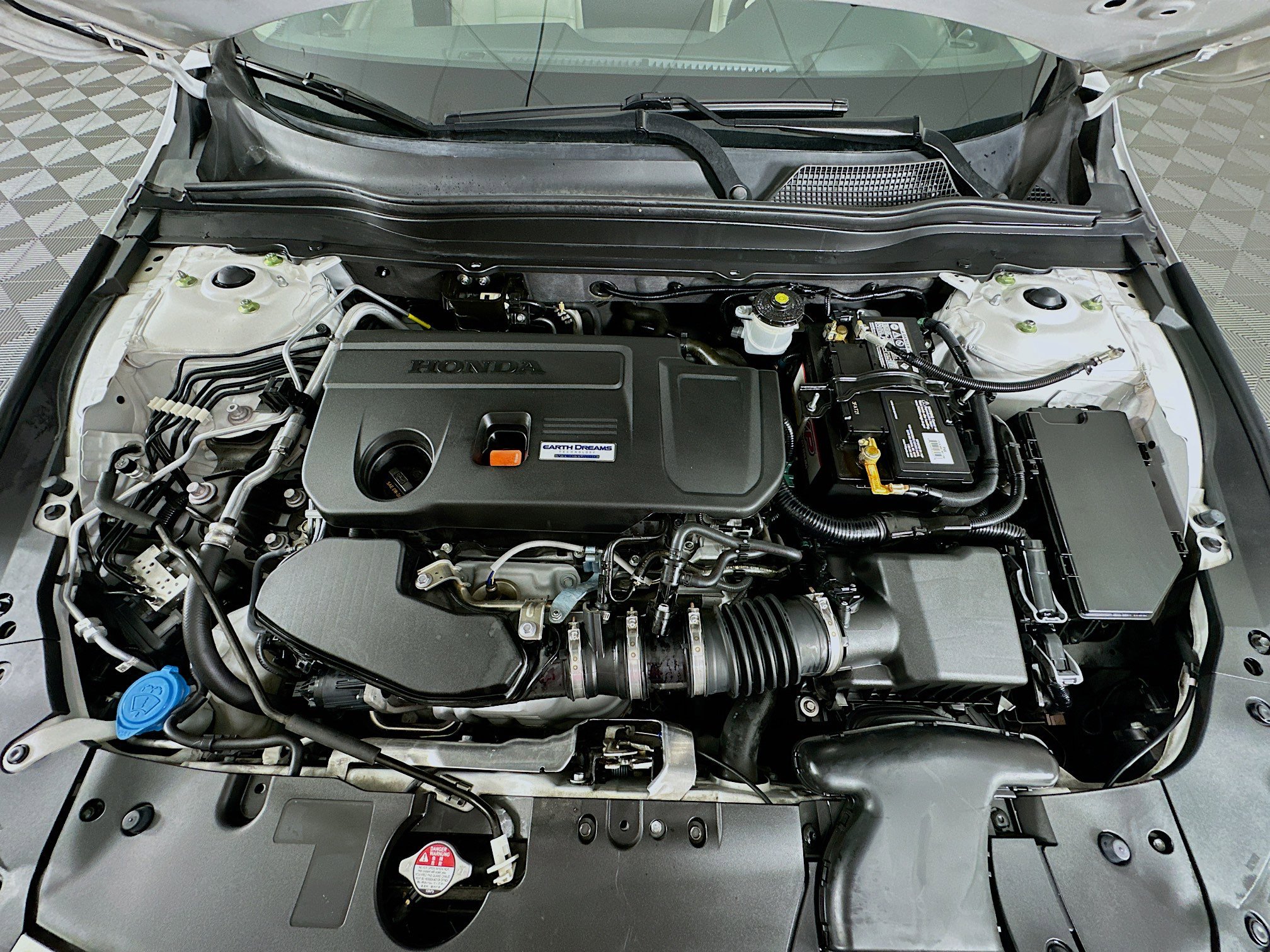 Used 2018 Honda Accord Touring image 33
