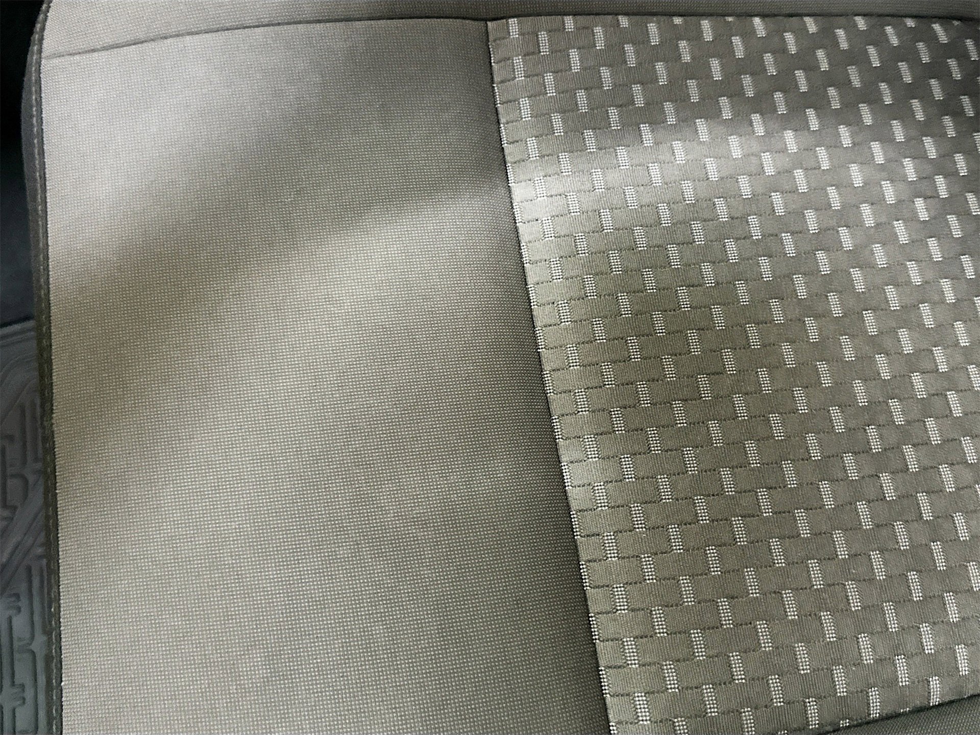 Used 2023 Ford Transit 350 XLT image 19