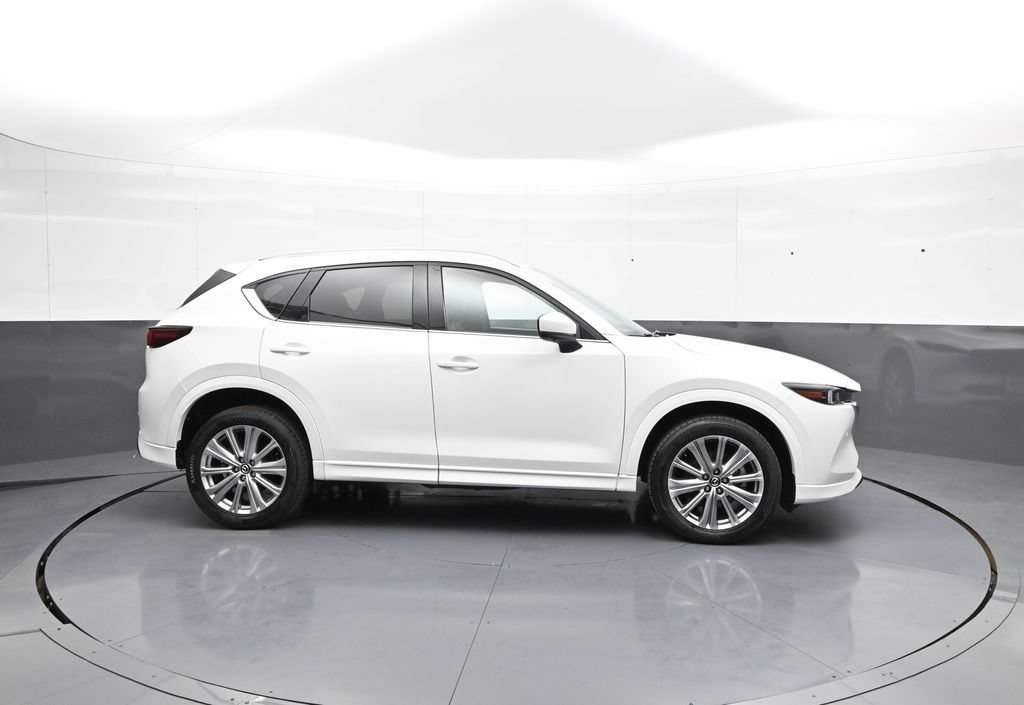 Used 2023 MAZDA CX-5 Signature AWD/4WD image 5