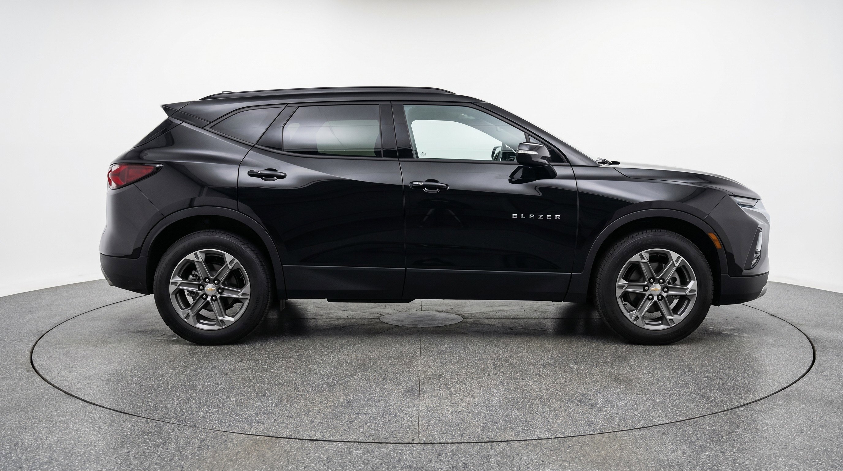 Used 2025 Chevrolet Blazer LT image 11