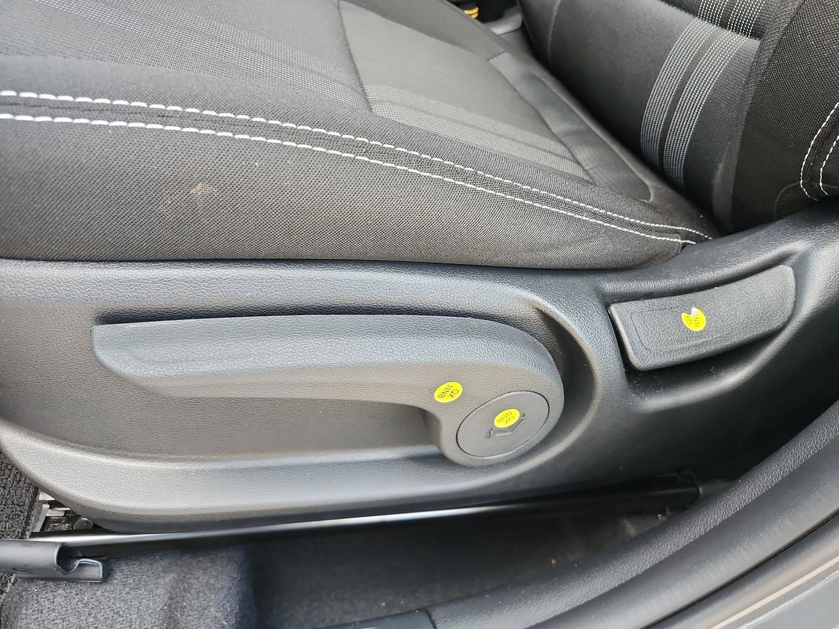 Certified 2026 Hyundai Venue SEL FWD image 13