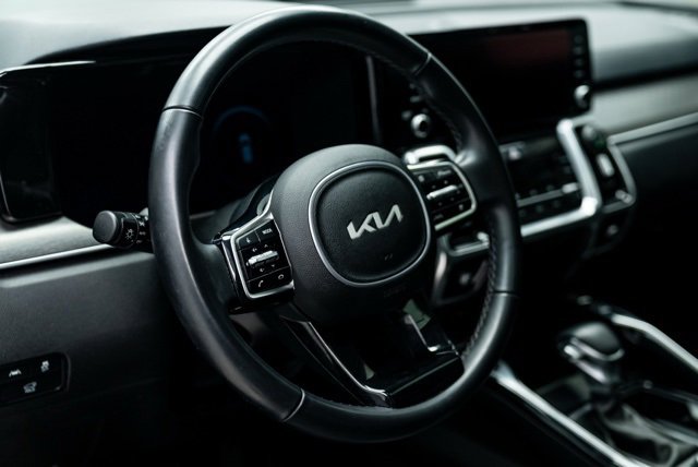 Used 2023 Kia Sorento SX image 12