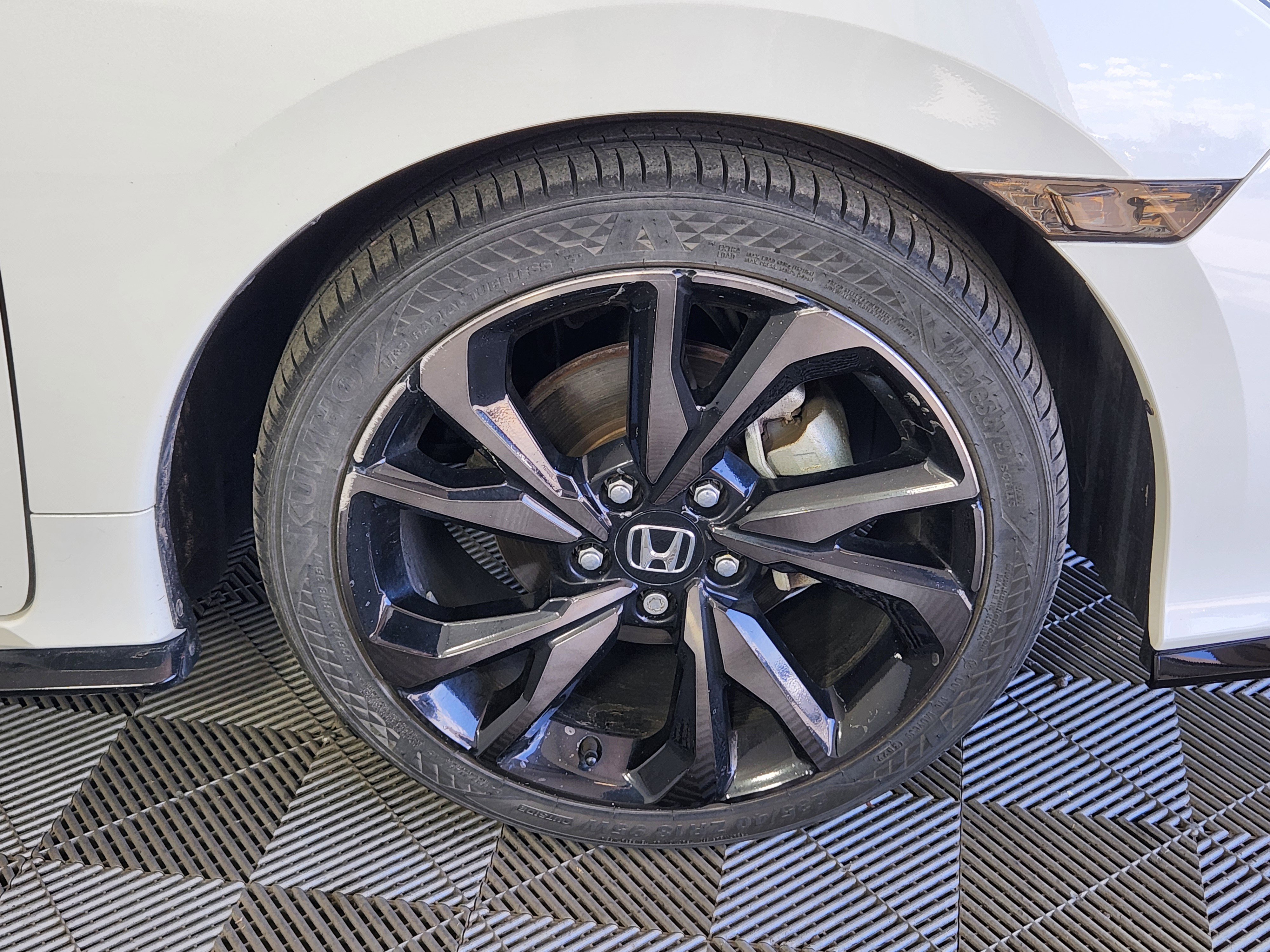 Used 2019 Honda Civic Sport image 9