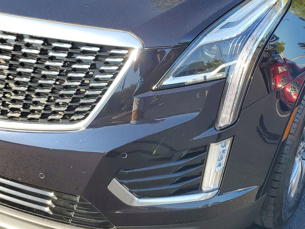 Used 2021 Cadillac XT5 Premium Luxury w/ LPO, Premium Carpet Package FWD image 10