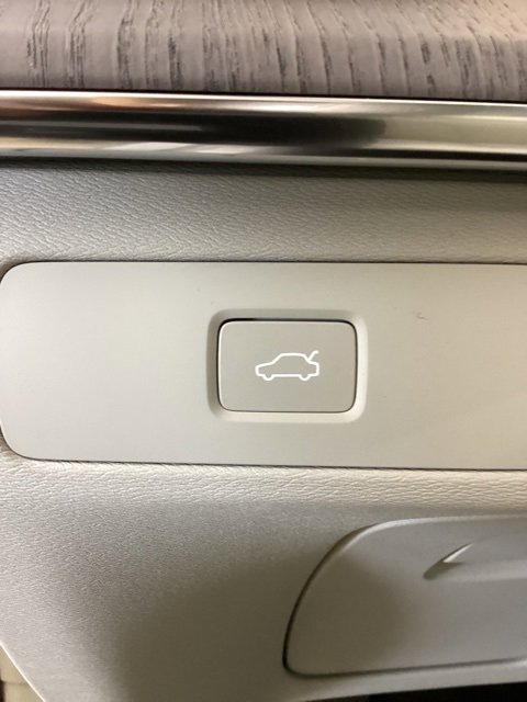 New 2026 Volvo XC90 B6 Ultra image 18