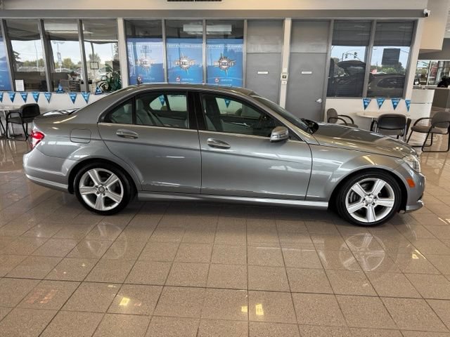 Used 2010 Mercedes-Benz C 300 Sedan image 3