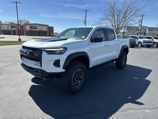 New 2026 Chevrolet Colorado ZR2 w/ Technology Package AWD/4WD image 3