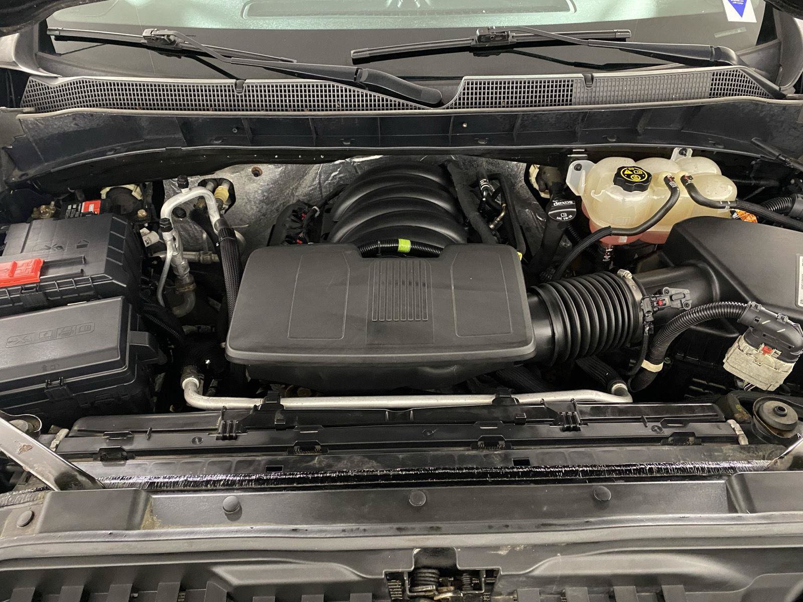 Used 2019 Chevrolet Silverado 1500 Custom w/ Custom Value Package AWD/4WD image 21