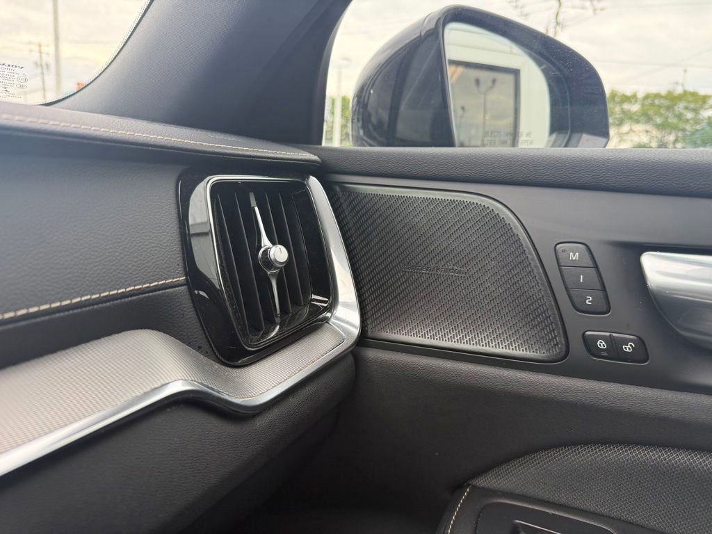 Used 2022 Volvo S60 B5 R-Design w/ Advanced Package FWD image 8