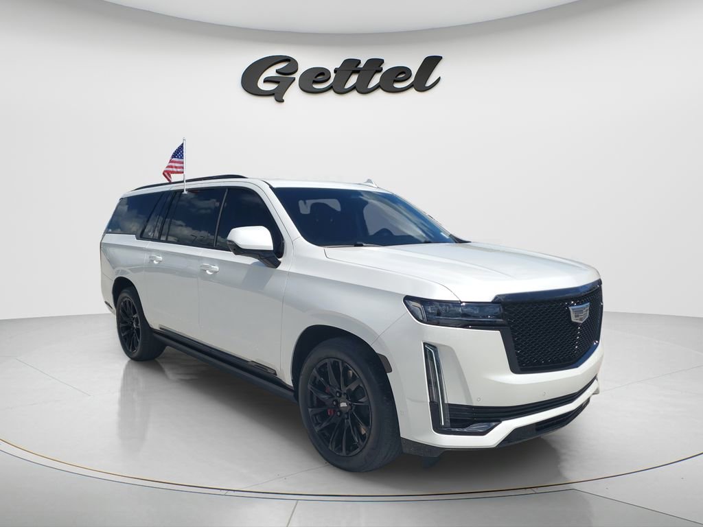 Used 2023 Cadillac Escalade ESV Sport Platinum w/ LPO, ONYX Package AWD/4WD image 3