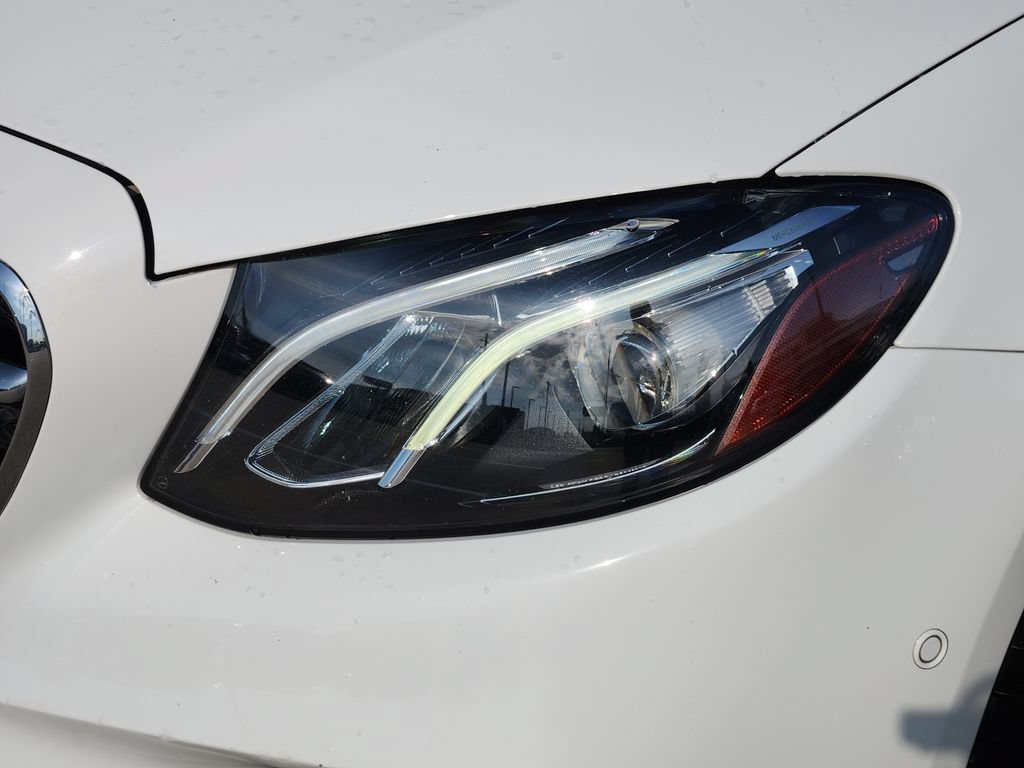 Used 2018 Mercedes-Benz E 300 image 9