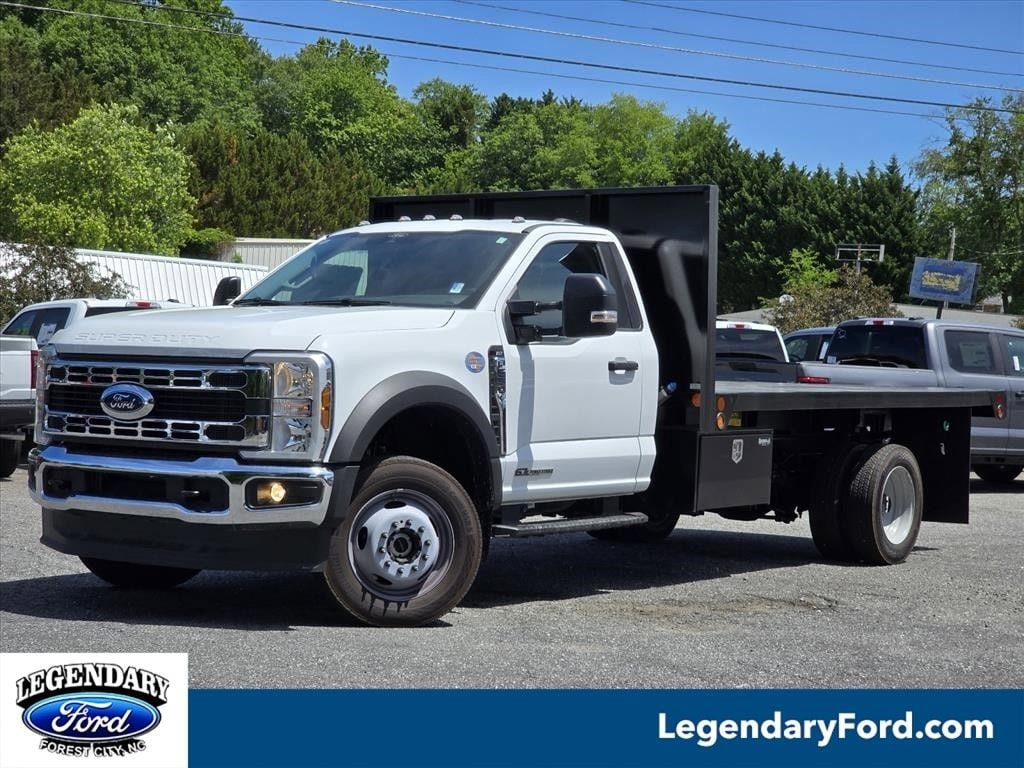 New 2025 Ford F550 4x4 Regular Cab Super Duty image 1