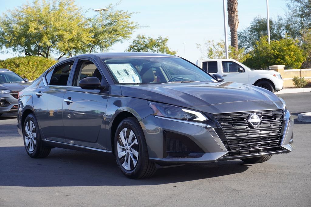 Certified 2025 Nissan Altima 2.5 S image 4