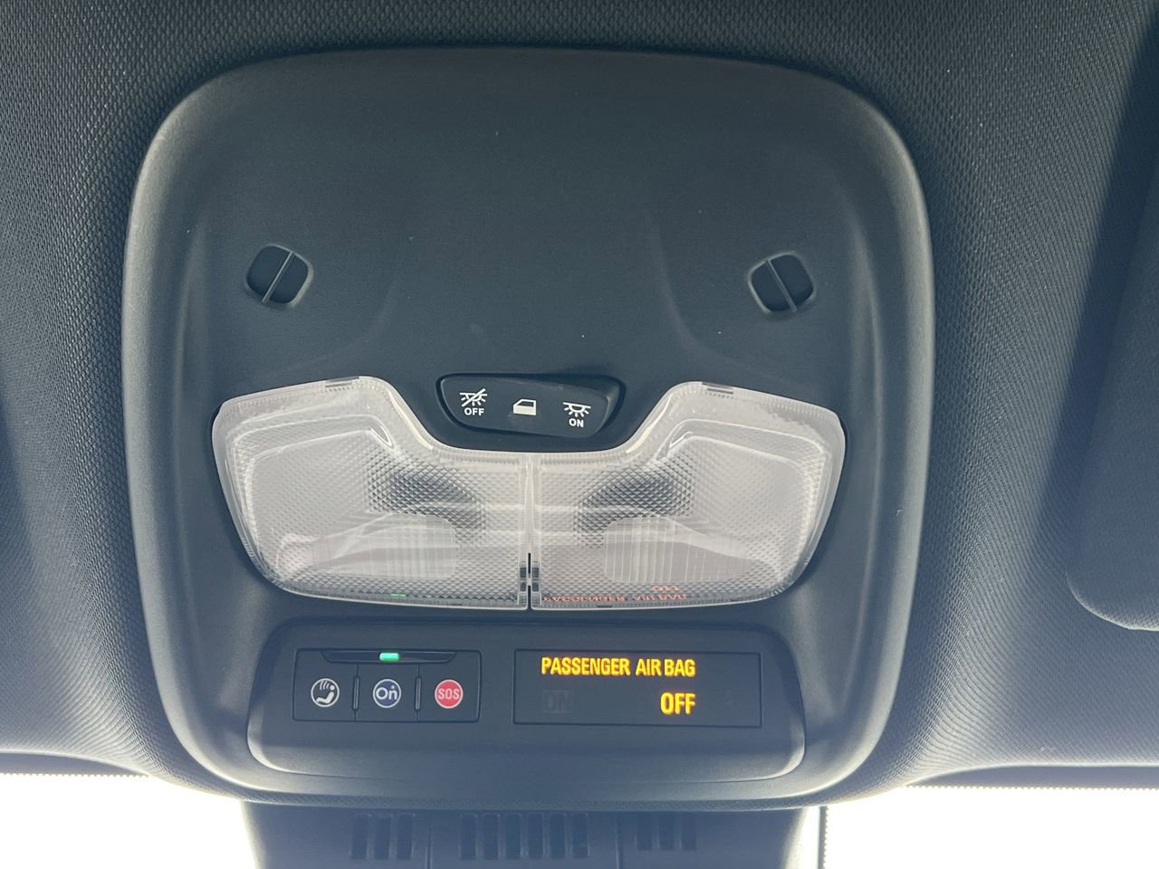 Used 2023 Chevrolet Colorado Z71 w/ Z71 Convenience Package 2 image 18