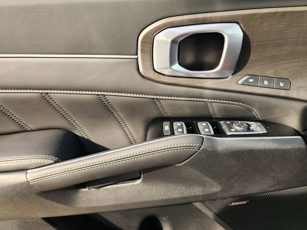 New 2026 Kia Sorento SX Prestige AWD/4WD image 16