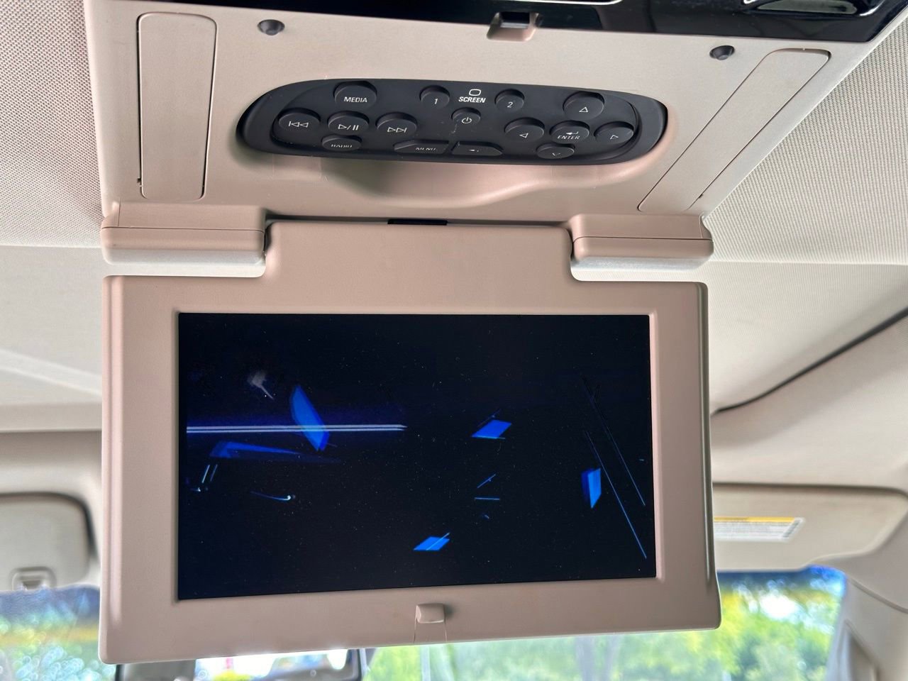 Used 2015 Cadillac Escalade ESV Premium image 25