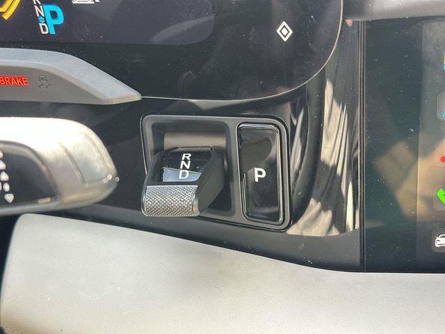 Used 2022 Porsche Taycan 4S image 15