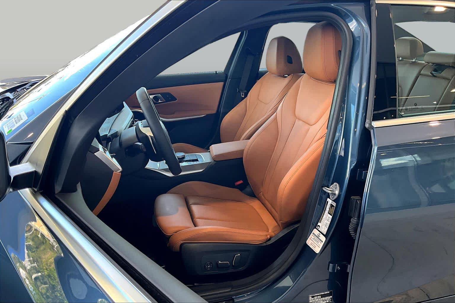 Used 2025 BMW 330i Sedan RWD image 7