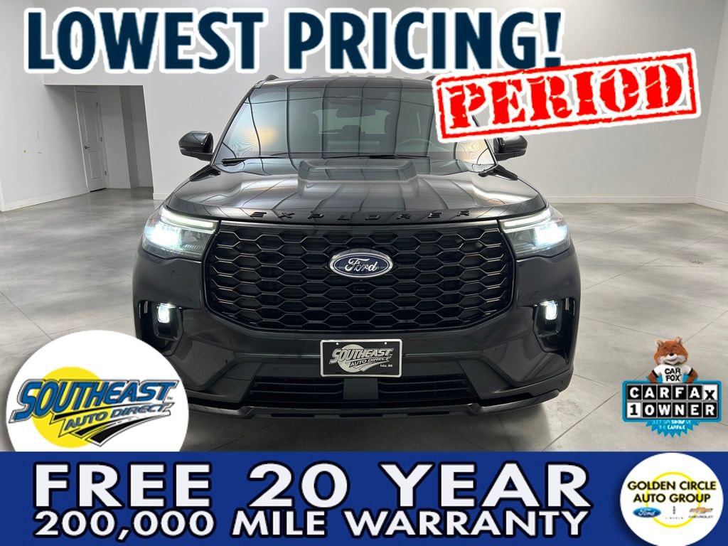 Used 2025 Ford Explorer ST-Line w/ ST-Line Street Pack AWD/4WD image 2