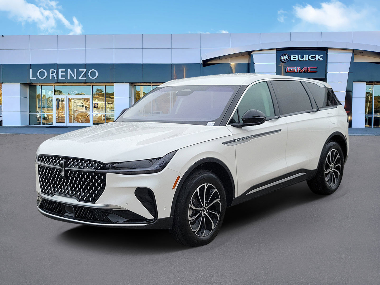 Used 2024 Lincoln Nautilus Premier image 1