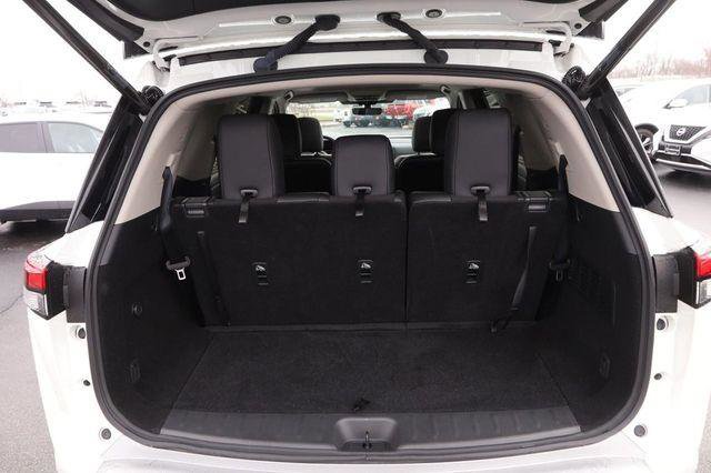 Used 2024 Nissan Pathfinder SL w/ SL Premium Package image 7
