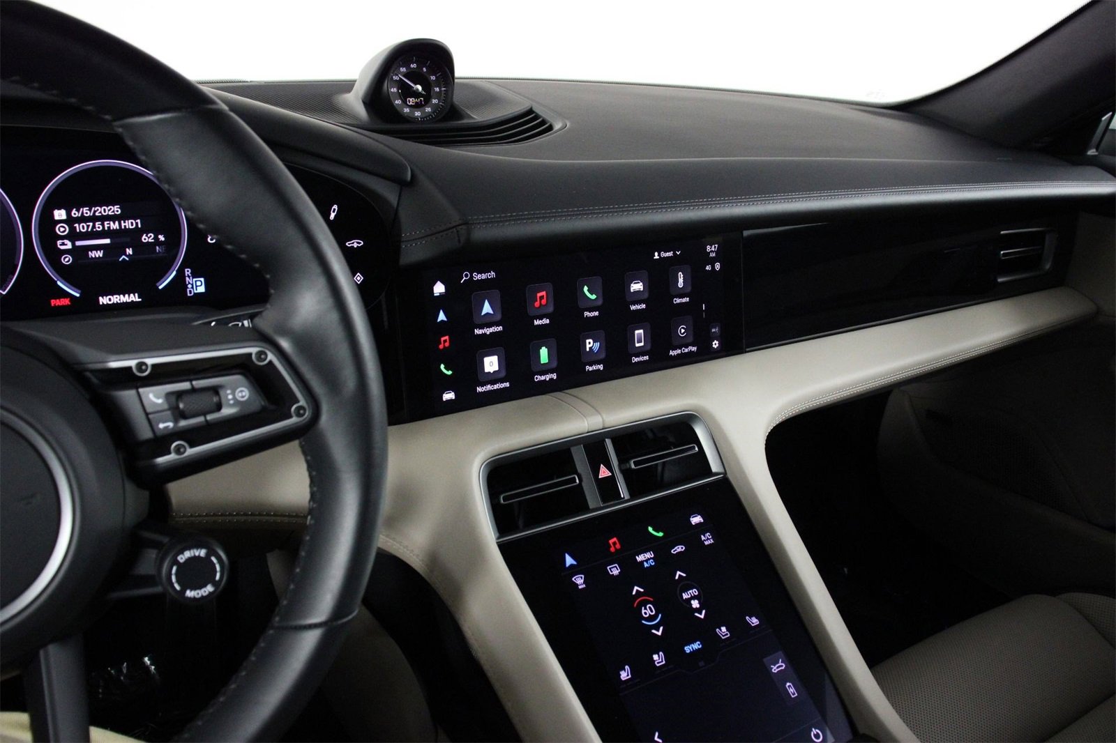 Used 2025 Porsche Taycan image 13