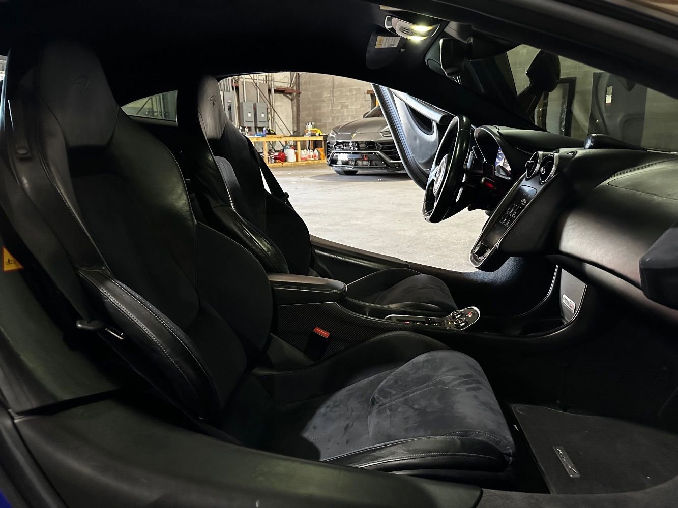 Used 2016 McLaren 570S Coupe image 24