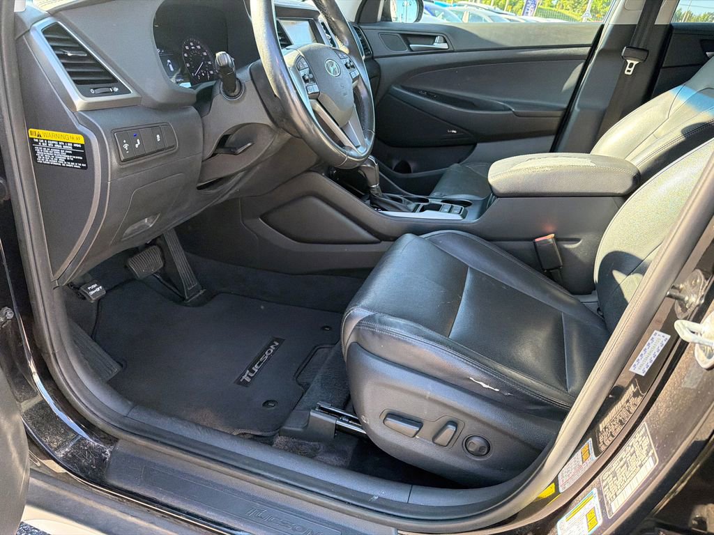 Used 2017 Hyundai Tucson SE Plus FWD image 9