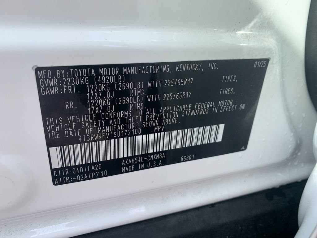 Used 2025 Toyota RAV4 XLE AWD/4WD image 33