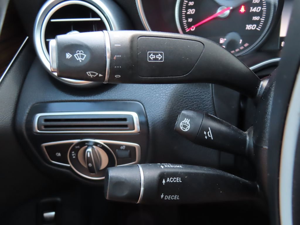Used 2017 Mercedes-Benz C 300 4MATIC Sedan image 11