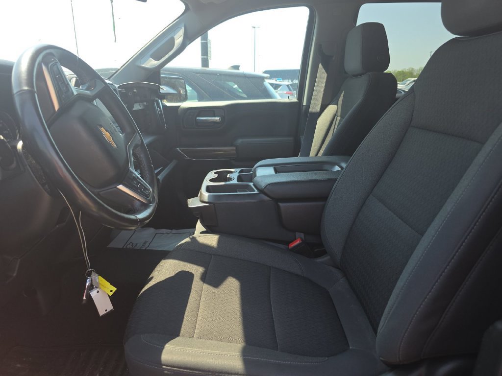 Used 2021 Chevrolet Silverado 1500 LT AWD/4WD image 5